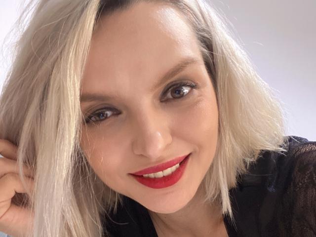 DouceAmelia - Live porno og sexkamera - 24045277