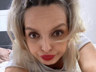 DouceAmelia - Live sexe cam - 24045285