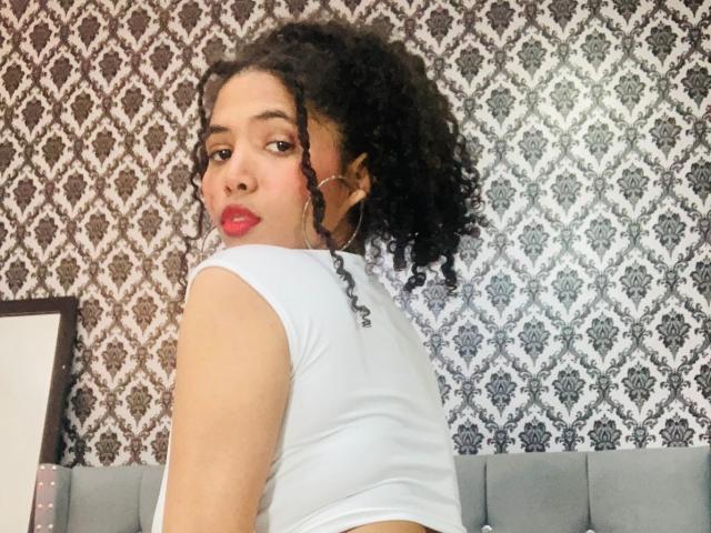 ZoeJonees - Live sexe cam - 24057041