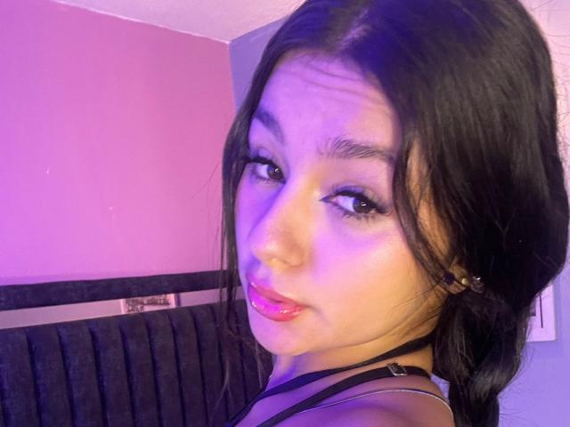 AlessiaFerry - Live sex cam - 24057817