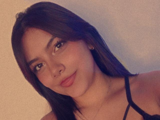 EmilyRobeerts - Live porn &amp; sex cam - 24059221