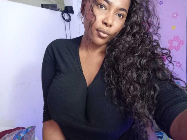 EmiraHot - сексуальная веб-камера в реальном времени - 24059573