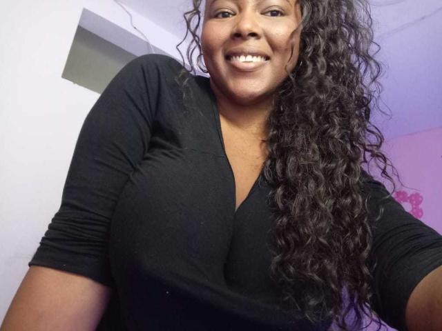 EmiraHot - Sexe cam en vivo - 24059581