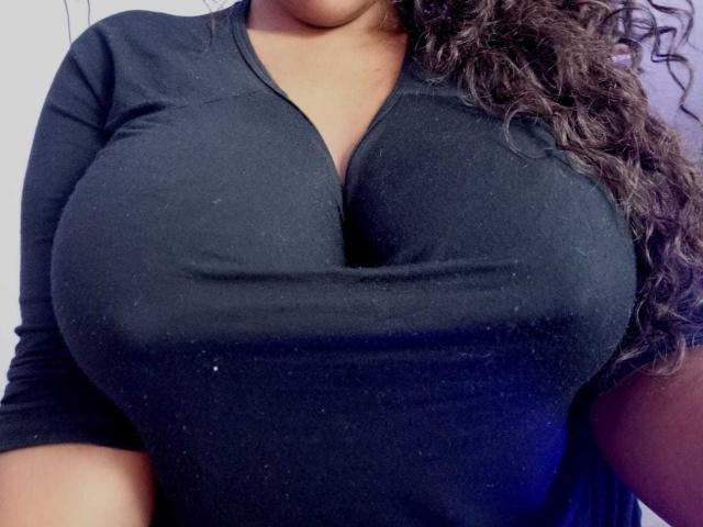 EmiraHot - Live porn &amp; sex cam - 24059609