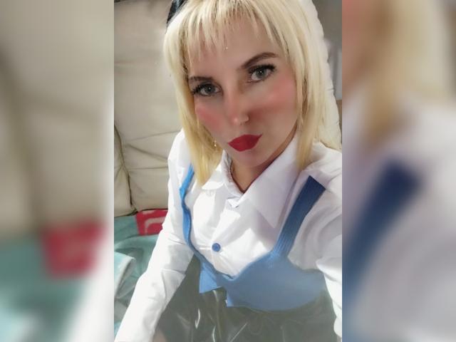 GiuliaAddams - פורנו בשידור חי ומצלמת סקס - 24059845