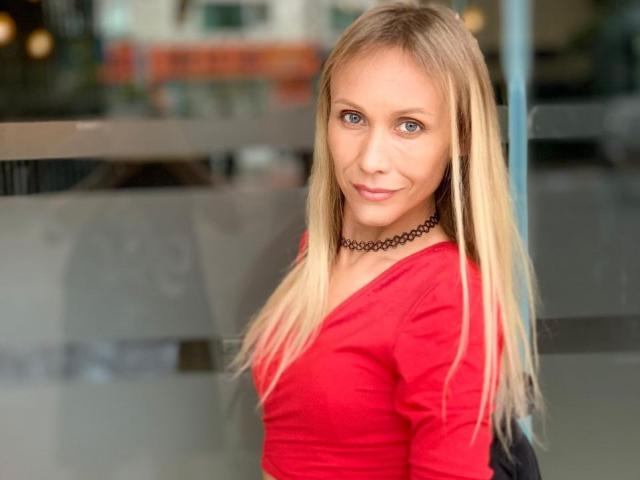 EmieFlower - Live sex cam - 24067985