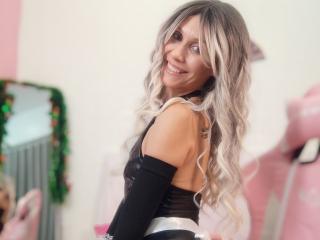 EmieFlower - Live Sex Cam - 24068029