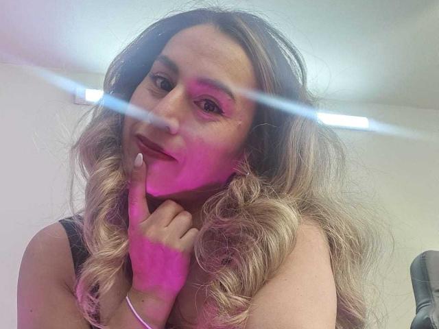 AliceDussan - Live sex cam - 24070893