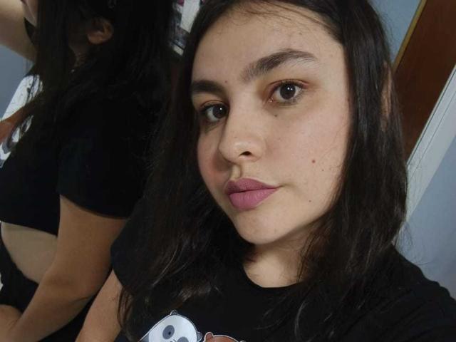 AliceMoure - Sexe cam en vivo - 24072349