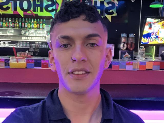 AndresSilvaa - Live Sex Cam - 24075753