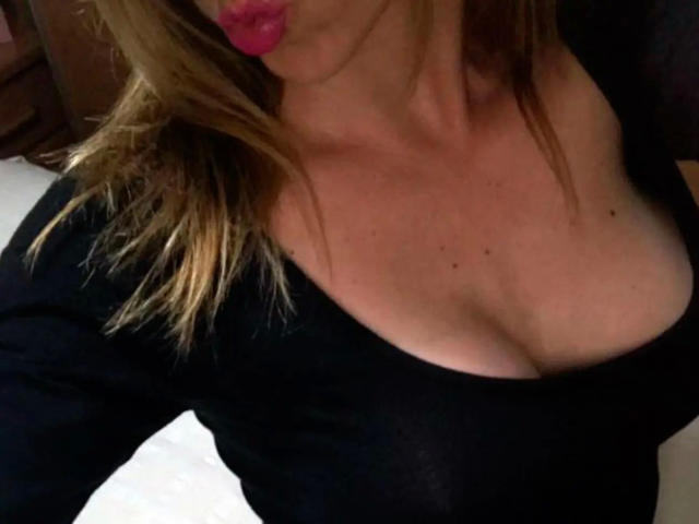 LaraCordoba-hot - Sexe cam en vivo - 24084221