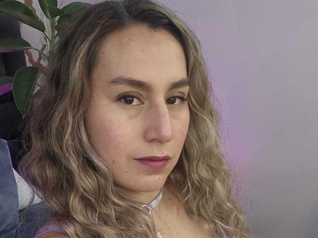 AliceDussan - Sexe cam en vivo - 24086001