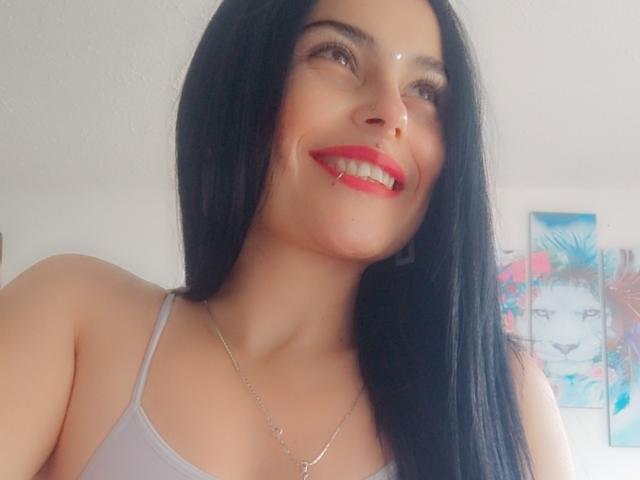 CharlotteCrofort - Live porn &amp; sex cam - 24088017