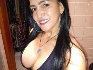 BellaCora - Live sex cam - 24090265