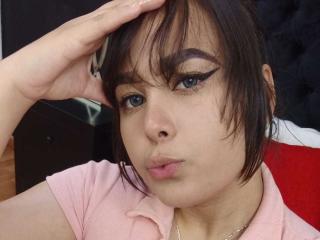 BrianaRogers - Live Sex Cam - 24092081
