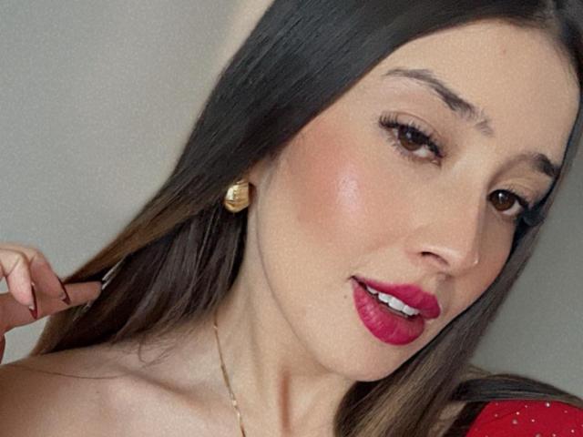 EmmaLombardi - Live sex cam - 24097297