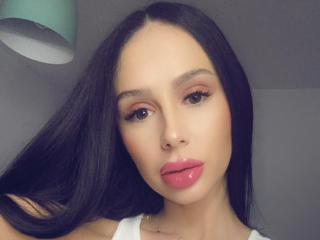 LaraaYah - Live sex cam - 24100093