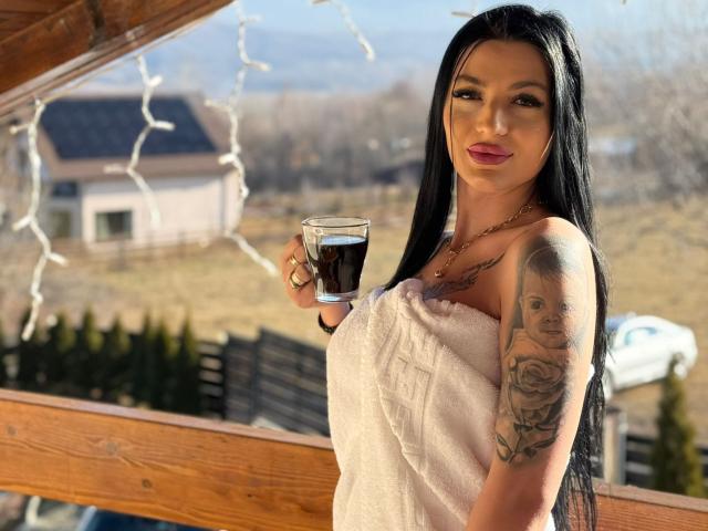 ArianaTattoos - Sexe cam en vivo - 24101165