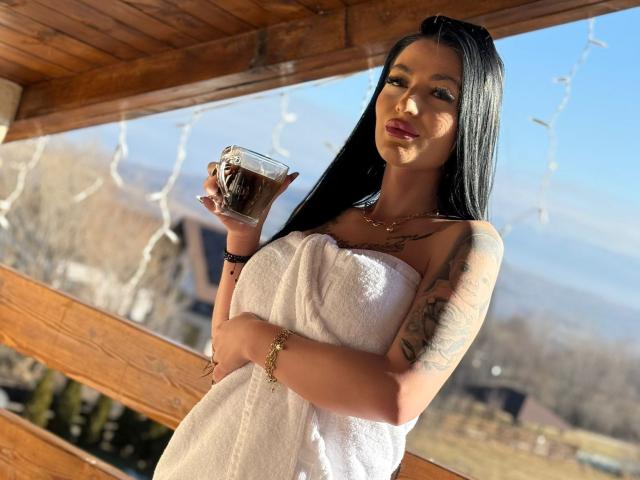 ArianaTattoos - Camera khiêu dâm &amp; quyến rũ trực tiếp - 24101173