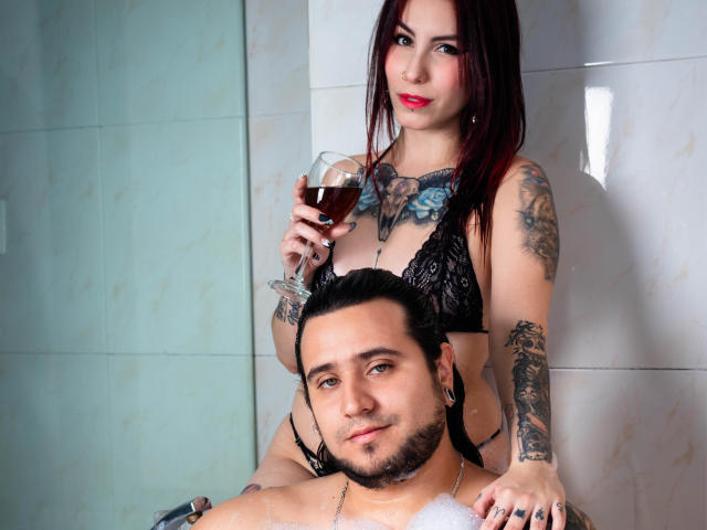 EmilyAndChrisHot - Live sex cam - 24101233