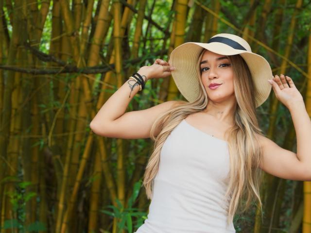 MiiaWills - Sexe cam en vivo - 24114541
