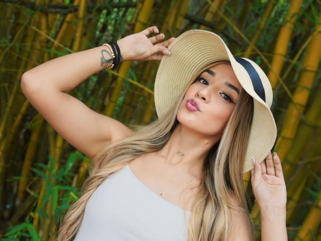 MiiaWills - Sexe cam en vivo - 24114561