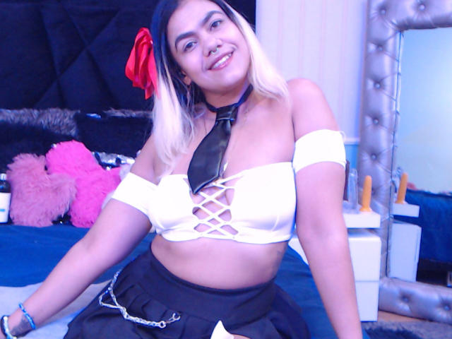 TarahDustin - Live porn &amp; sex cam - 24120025