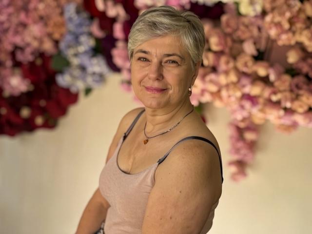 SensualIris - Sexe cam en vivo - 24124461