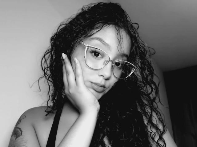 SofiaBrowm - Live porn &amp; sex cam - 24129745