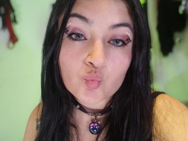 LindaSophieX - Live porn &amp; sex cam - 24131945