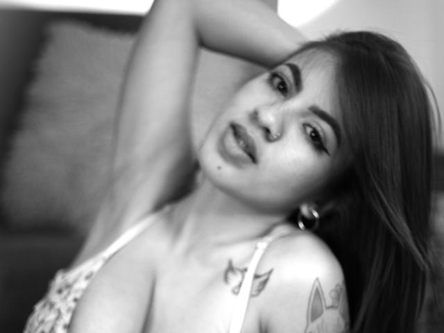 EmyBecker - Sexe cam en vivo - 24133685