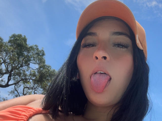 EmmaWaltter - Élő pornó és szexkamera - 24134617