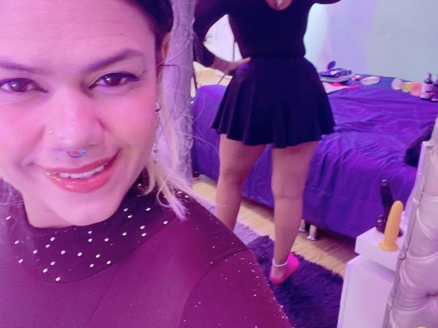 TarahDustin - Live Sex Cam - 24135077