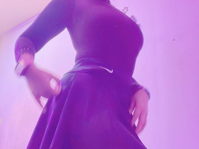 TarahDustin - Live sex cam - 24135093