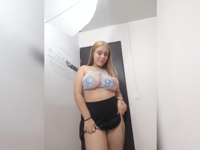 StacyAnzola - Live sex cam - 24140069