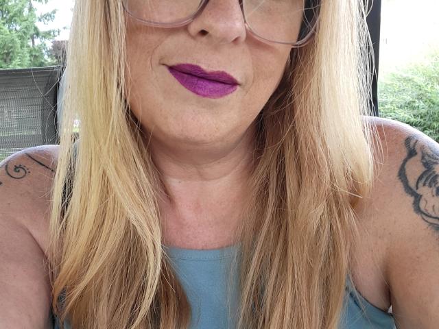 PurplesLips - Sexe cam en vivo - 24140217