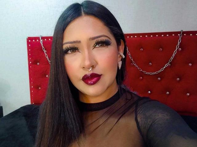 MelanieMorel - Live sex cam - 24140645