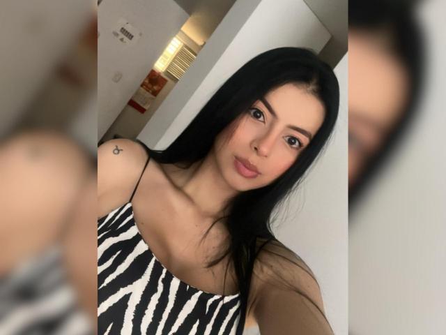 IsabellaJames - Sexe cam en vivo - 24142605