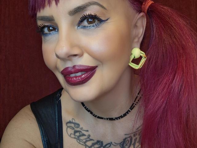 HotAdelayde69 - Live porn &amp; sex cam - 24142637