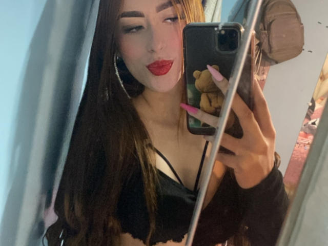 BelleWhatson - Live Sex Cam - 24144137