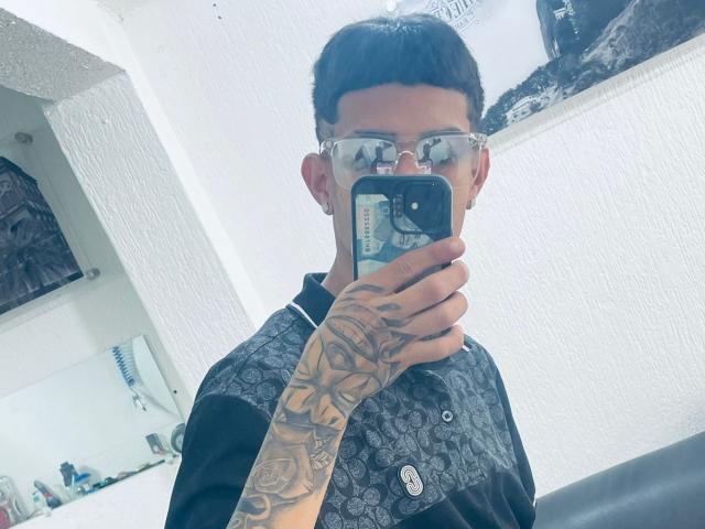 DavidAndLaura - Live sex cam - 24144341