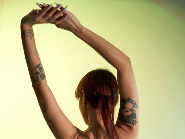 LucyMillers - Live sex cam - 24159089