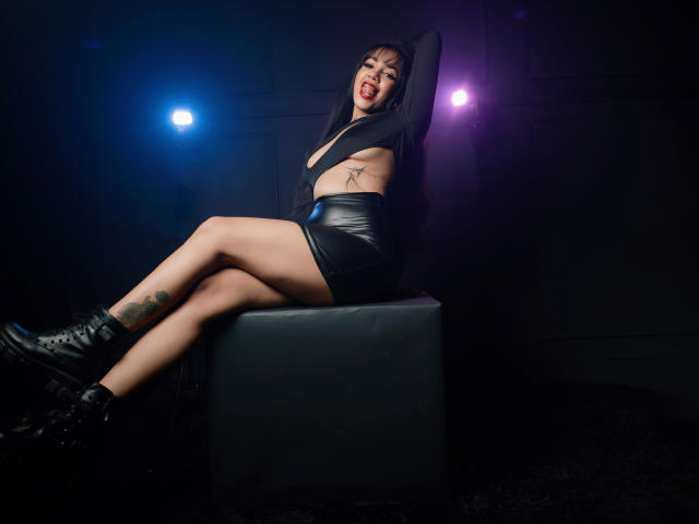 ValentinaMathews - Live porn &amp; sex cam - 24162373
