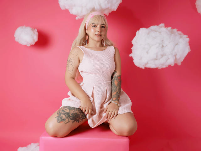 CarlaMiceli - Porno na żywo i seks kamera - 24162825