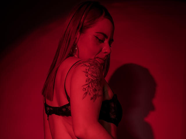 DulceCharlotteHot - Live sex cam - 24166037