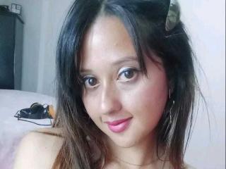 ZaharaRhenils - Live porn & sex cam - 24175381