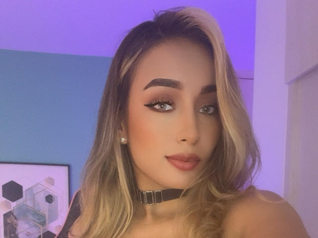 DianaHopson - Live sex cam - 24189117