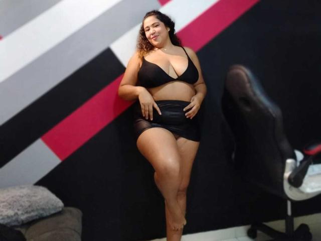 IamAhYours - Live sex cam - 24189317