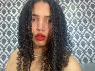 ZoeJonees - Live Sex Cam - 24190569