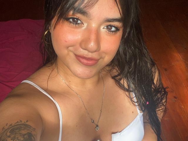 VictoriaSaens - Live sex cam - 24192113